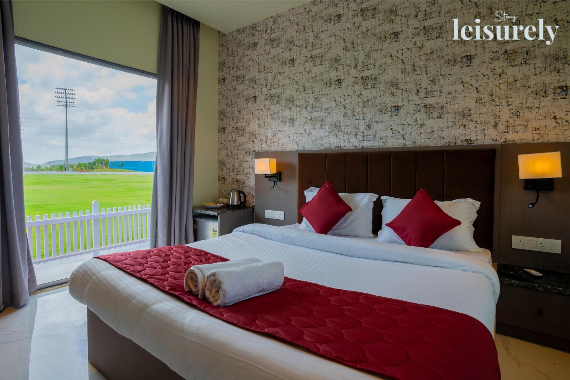 Stay Leisurely - Pavilion By The Hills, Lonavala - Stadium View Rooms Eksteriør bilde