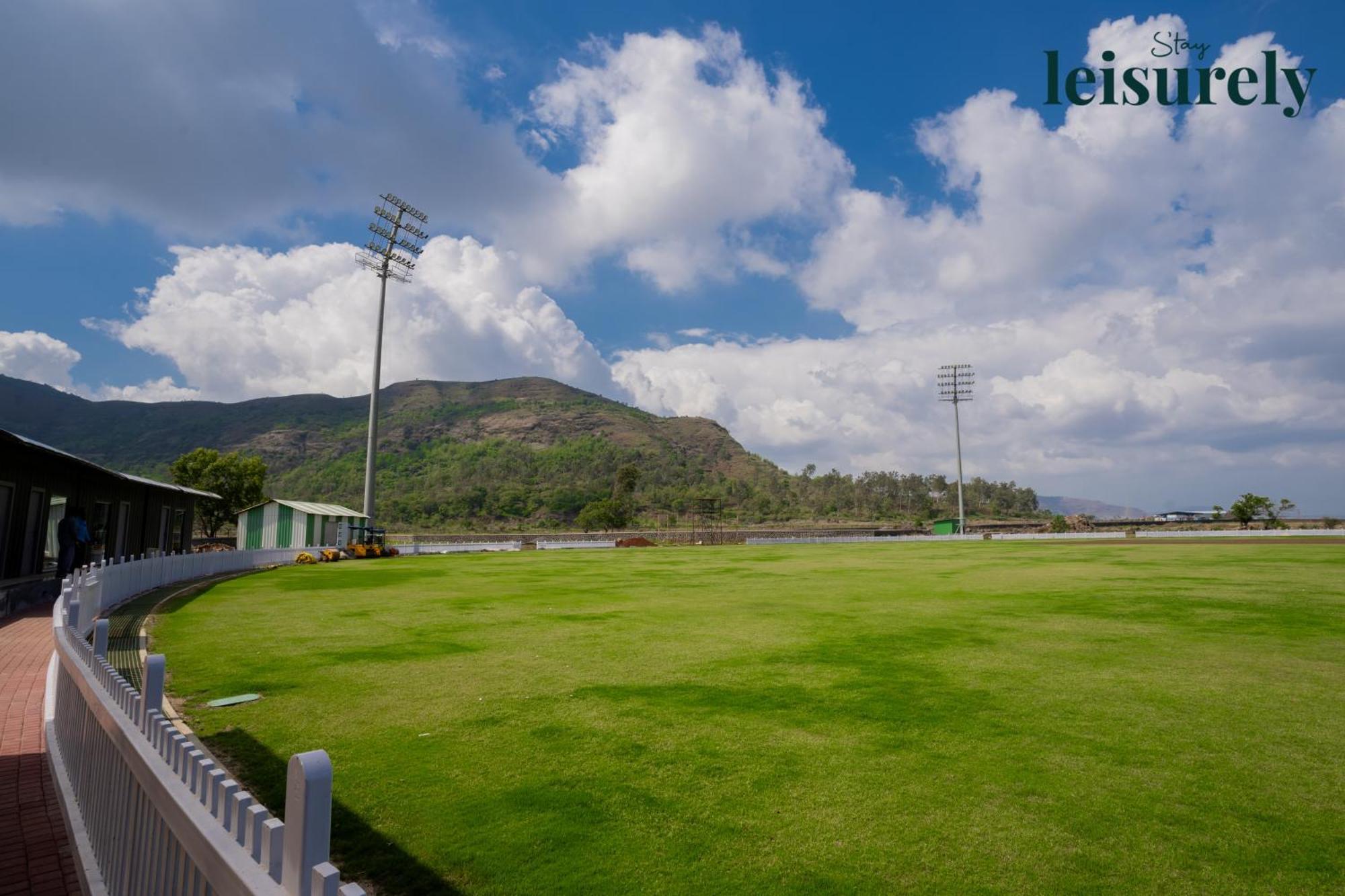 Stay Leisurely - Pavilion By The Hills, Lonavala - Stadium View Rooms Eksteriør bilde